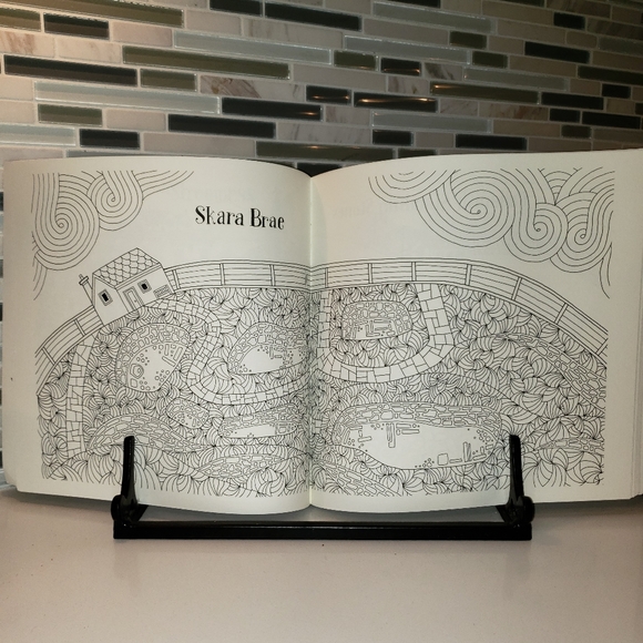 SOLD BEAUTIFUL Colouring Book of Scotland - Picture 4 of 11